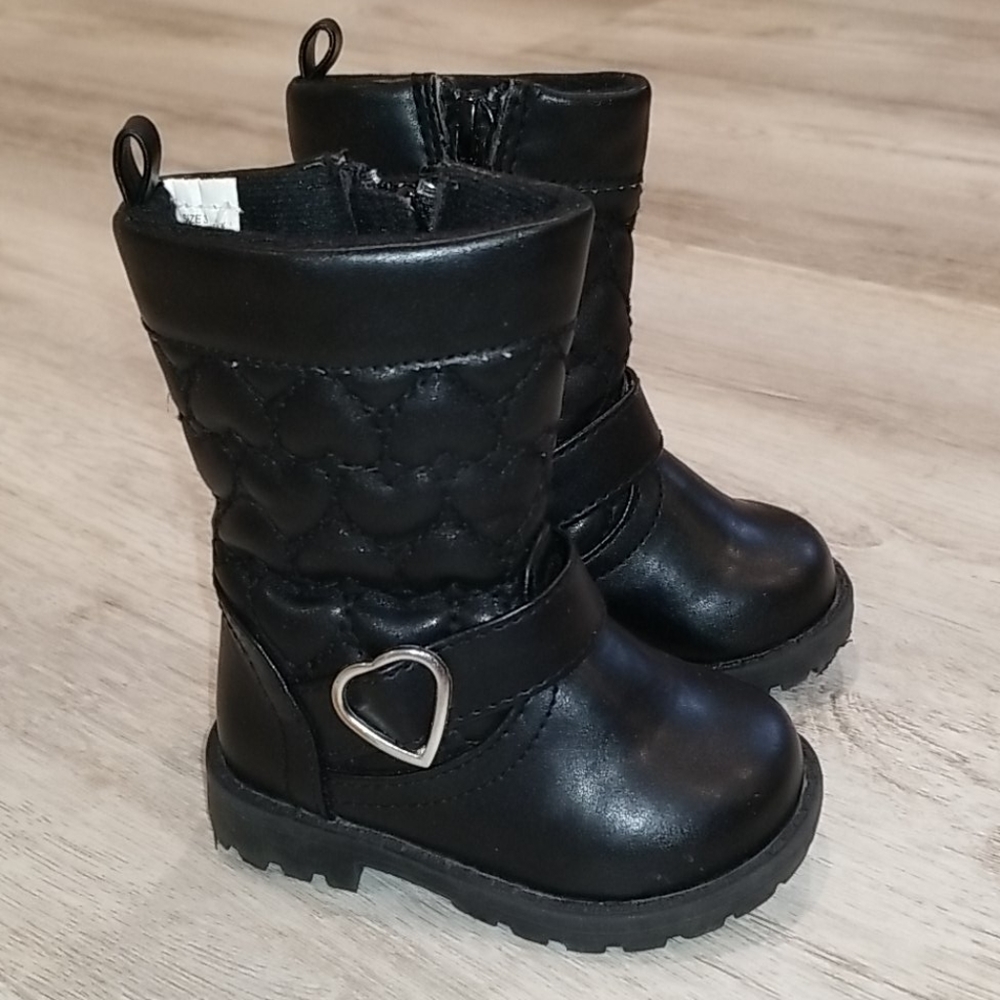 Toddler zip up boots